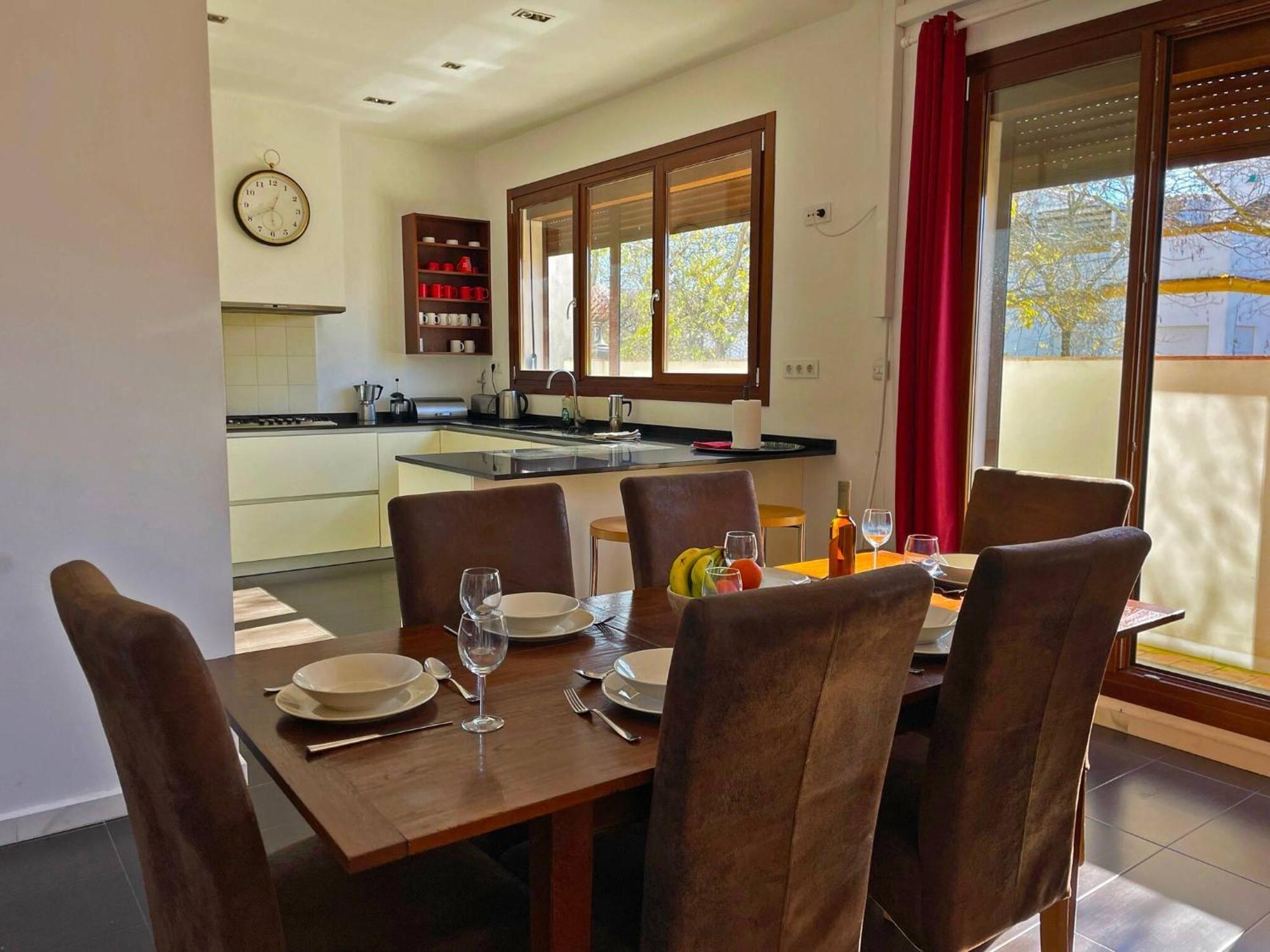 Casa Las Vinas - Ole Solutions เฮเรซ เด ลาฟรอนเตรา ภายนอก รูปภาพ