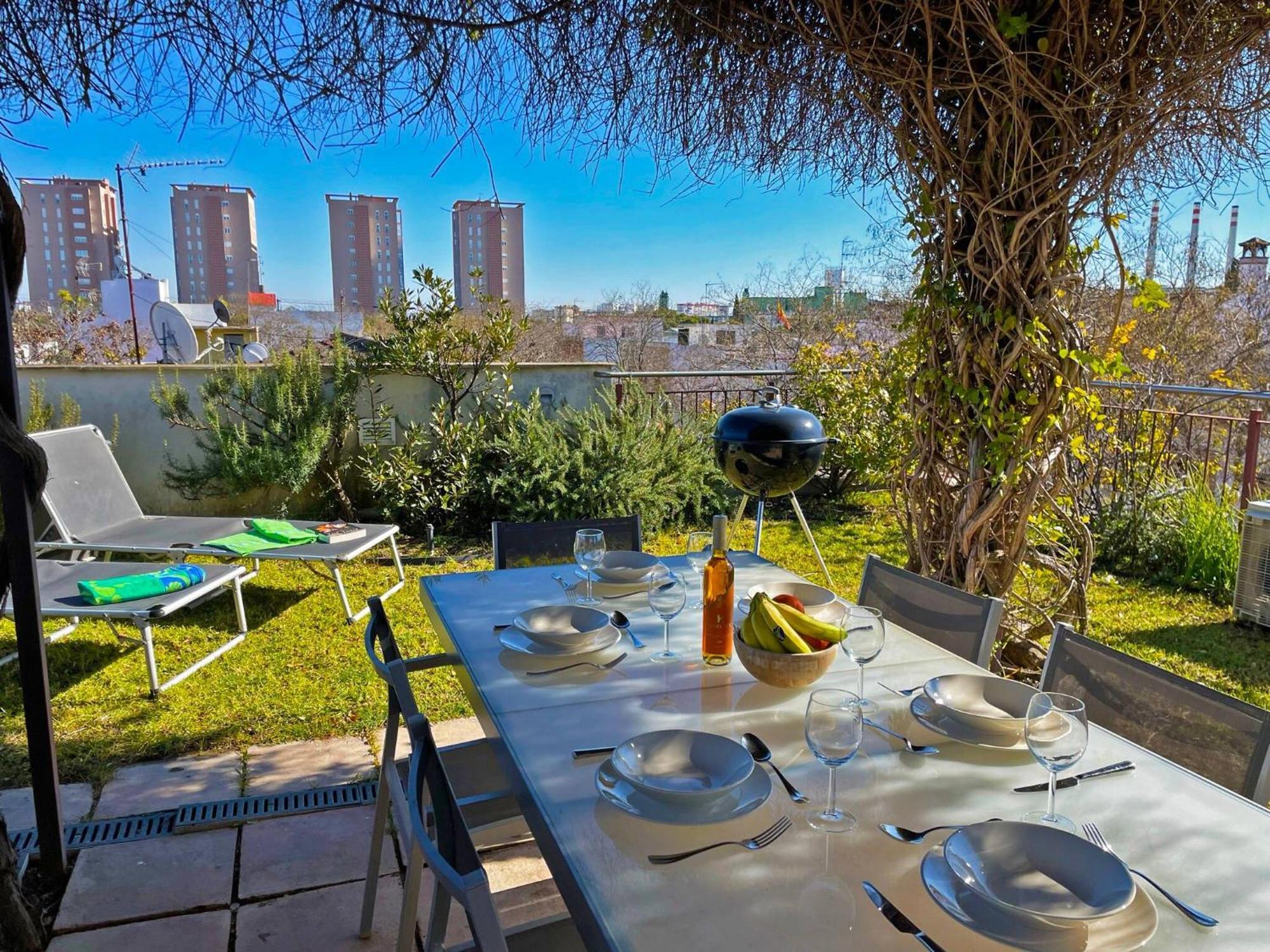Casa Las Vinas - Ole Solutions เฮเรซ เด ลาฟรอนเตรา ภายนอก รูปภาพ