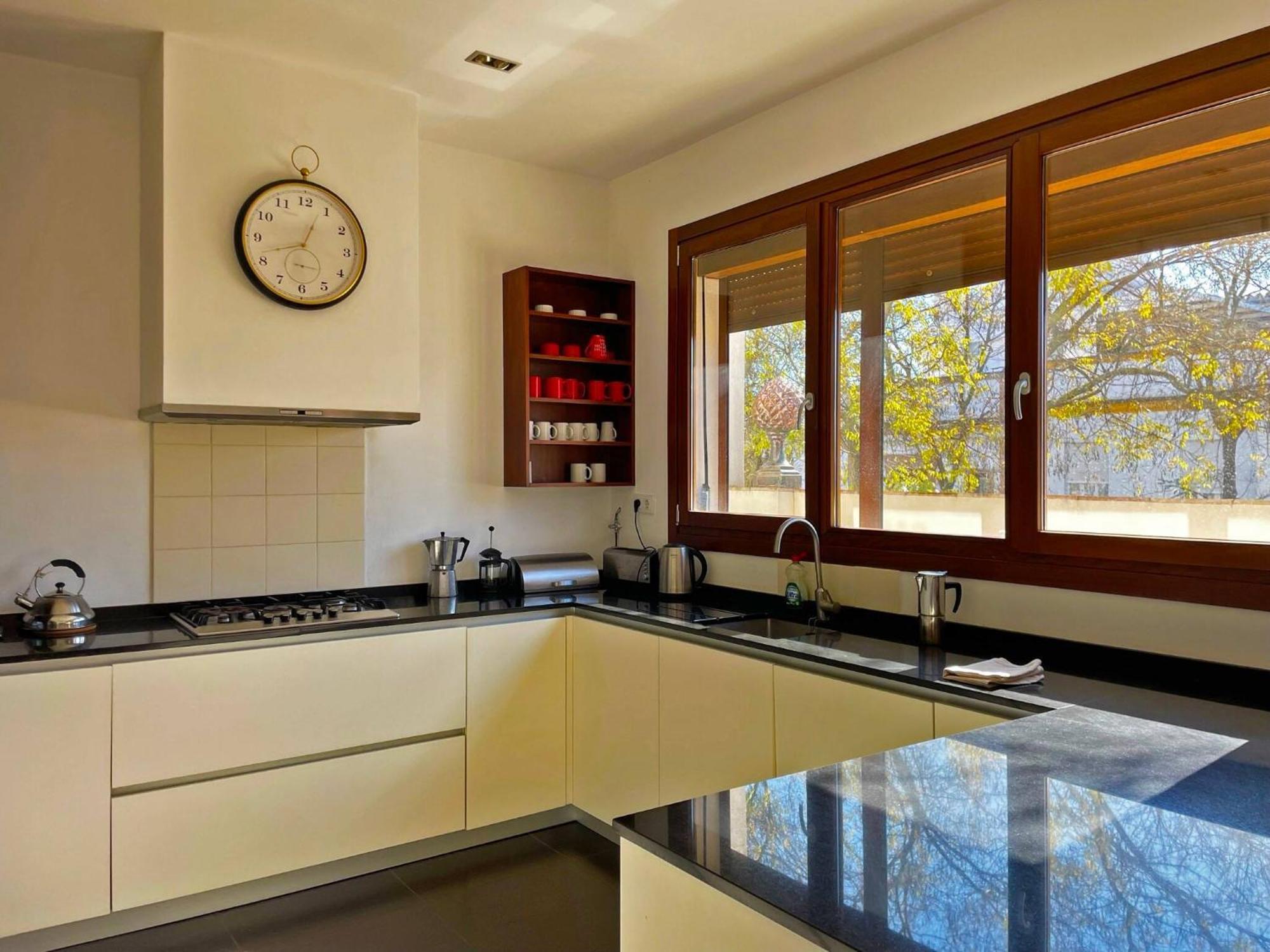 Casa Las Vinas - Ole Solutions เฮเรซ เด ลาฟรอนเตรา ภายนอก รูปภาพ