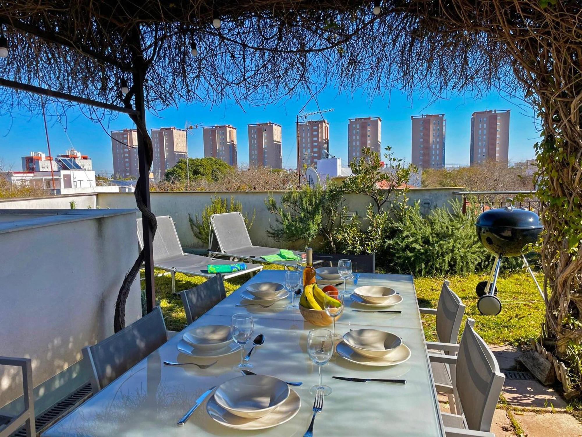 Casa Las Vinas - Ole Solutions เฮเรซ เด ลาฟรอนเตรา ภายนอก รูปภาพ