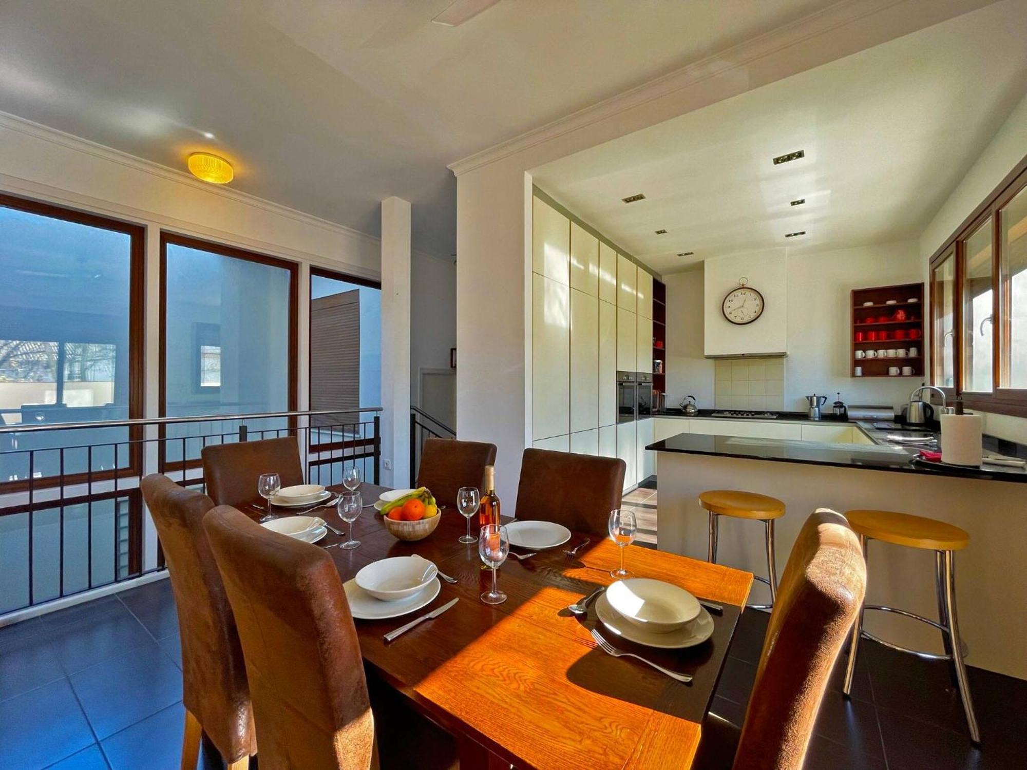Casa Las Vinas - Ole Solutions เฮเรซ เด ลาฟรอนเตรา ภายนอก รูปภาพ